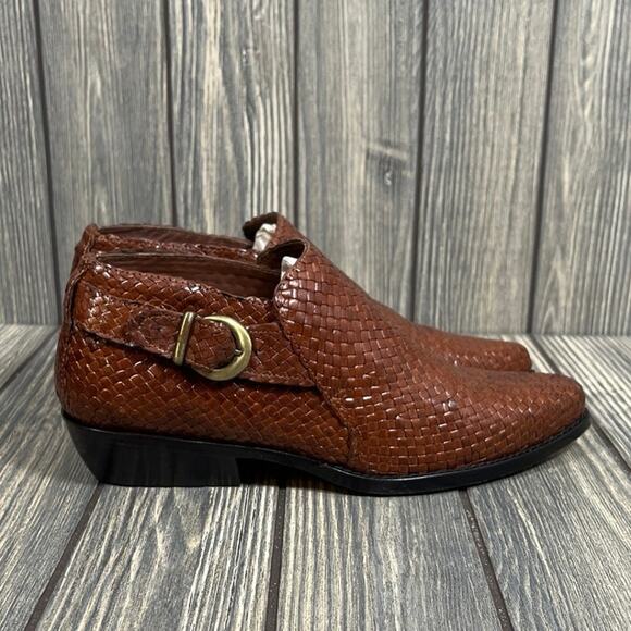 Cole Haan Women Ankle Bootie Leather Woven Brown Sz 7 Narrow Pointed Toe Buckle - Picture 1 of 10